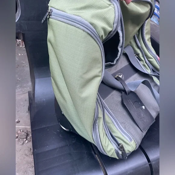 Eagle Creek Olive and Gray Softside Rolling Duffel Bag - Picture 5 of 5